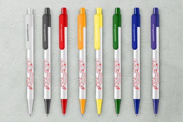 Selection of plastic pens in 8 different colours